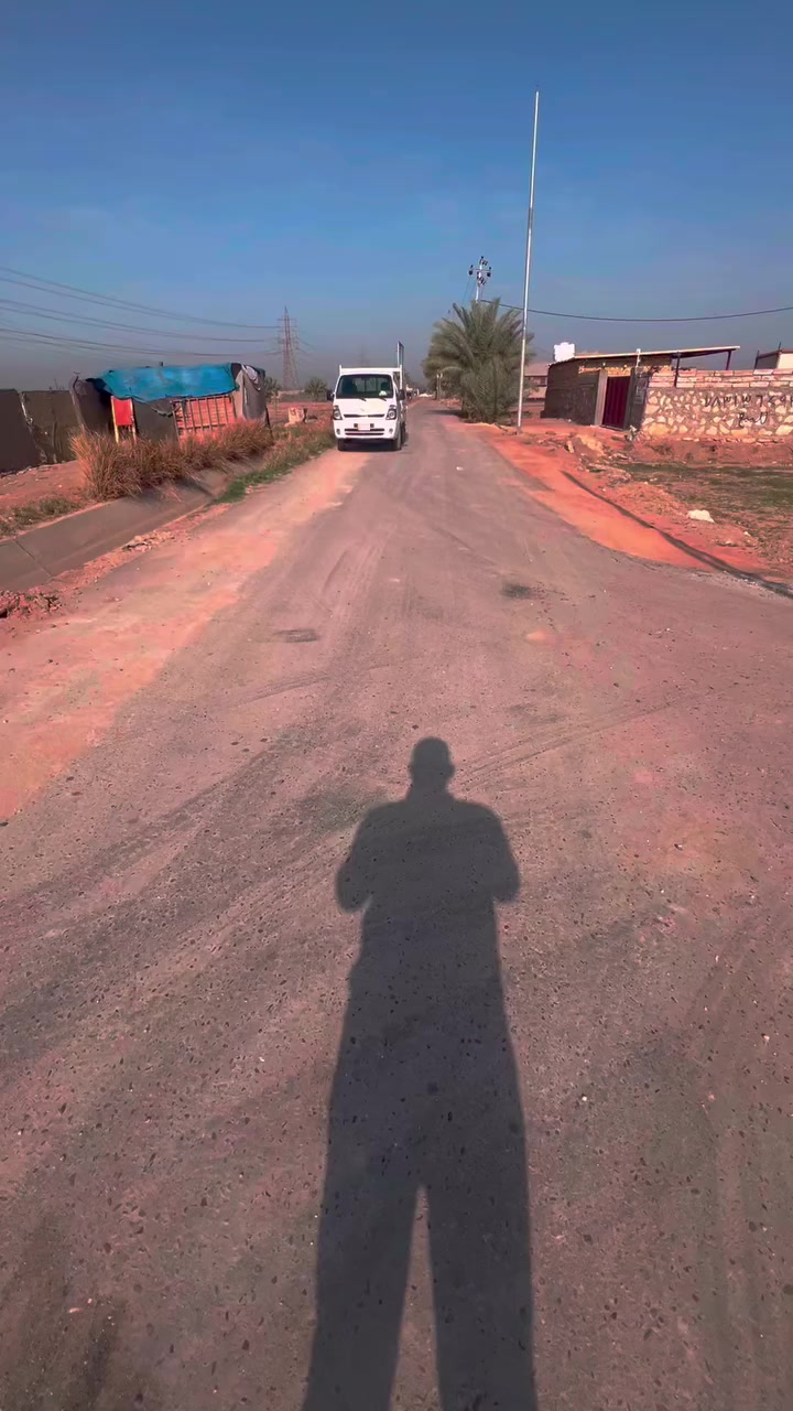 قطع للبيع طابو زراعي سند 25بسمي خدمات ماء كهرباء تبليط خط مولده العنوان حله  قرب حي النصر أو قرب الساده ابو خطه لاستفسار ***********
