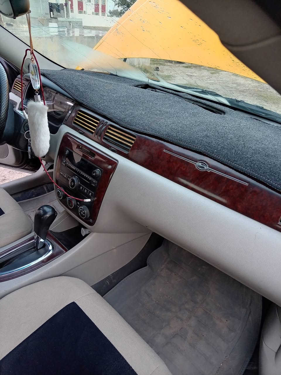 السلام عليكم انبالا للبيع موديل ٨ سنويه ل30 محرك كير شرط طخم تايرجديد تحويل مباشر بأسمك السيارة جاهزة السعر ٦٥ وبيه مجال /***********
