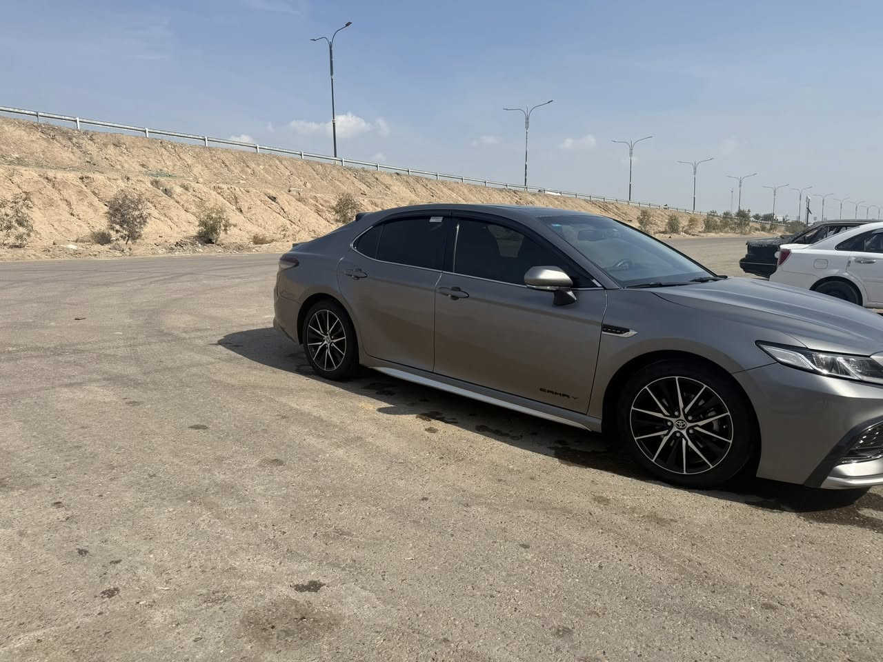 كامري  23 خليجي 
فول مواصفات 
بصمه 
فتحة 
رادارات 
كشن جلد 
مرايه قلاب 
اوتو هولد 
سايد بريك بصمه
كفاله عامه 
ماشيه 70 كم
رقم بغداد بأسمي 
مكانها الفلوجة 
***********
