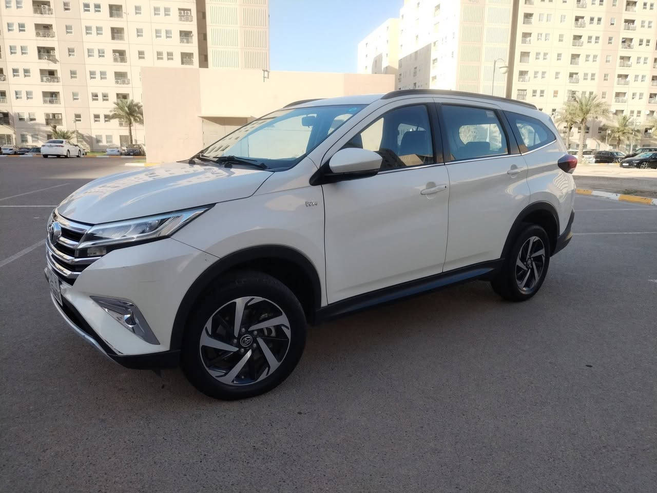 راش TOYOTA
موديل 2020
المواصفات: خليجي شركة SAS 
مكفوله من صبغ بس شخط بلباب
تحكم استيرن
ماشيه 143 الف
نظام اقتصادي الوقود ECO
نظام مانع انزلاق ABS
نظام الثبات الإلكتروني ESP
كير اوتوماتيك
دشبول خياط
داخل لونين
تبريد خلفي منفصل
ترايش نيكل
حساس خلفي
كاميرا خلفية
اشارة بالمري
لد نهاري
لايت زنون(عالي+ناصي) LED
بك لايت LED
بك لايت ضبابي
خمسة ويل كب
ويل 17
رقم بغداد بسمي
محرك 1500
‏BLUETOOTH 
‏ مكان سياره بغداد مجمع بسمايه
وسعر خاص ***********
