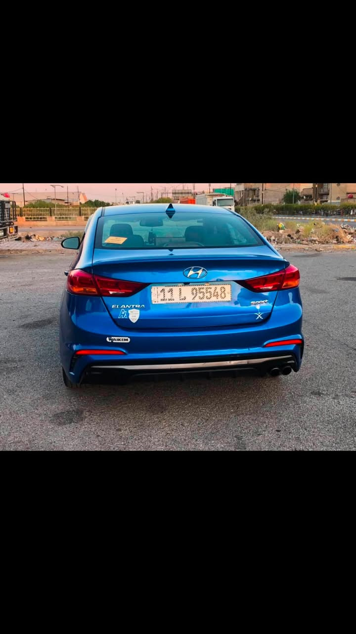 النترا سبورت رياضي فول   مواصفات مديل 2018  كشنات جلد حار وبارد سماعات ستريو   فتحة سقف  مكينة 1600 تيربوالسعر 125 $وبيها مجال  
***********
