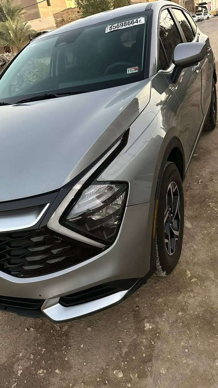 🚗 للبيع كيا سبورتج 2023 
• 🛠️ المحرك: 4 سلندر–2500 
✅ • قطعتين تبريد
✅ • أوتو هولد 
✅ • مودات قيادة
✅ • تحكمات ستيرن 
✅ • شاشة دجتل متصل
✅ • كاميرا خلفية 
✅ • مخرج AUX
✅ • مخرج USB
✅ • كشاف LED
✅ • ويل حجم كبير
✅ • السيارة نص فول مواصفاتهه معروفة

⚠️ أضرار السيارة:
حادثها جاملغ خلفي بارد وصوره الحادث منشورة
♦‏رقم شاصي موجودة للتاكد
♦السياره بدون ارباك 
• باقي اجزاء السيارة مكفولة

📌 تفاصيل إضافية:
• رقم السيارة: بغداد الدولي الجديد
• باسم المالك - تحويل مباشر
• لون السيارة:  سلفر مميز
📊 المسافة المقطوعة: 48 ميل
• حالة السيارة: جاهزة بدون أي نقوصات
📍 مكان السيارة: بغداد شارع فلسطين

✅ السعر 💵 : 22.500 وبيه مجال

📍 مكانها بغداد شارع فلسطين

✅ رقم صاحب السيارة للتواصل وتفاصيل اكثر  ☎️  ***********
