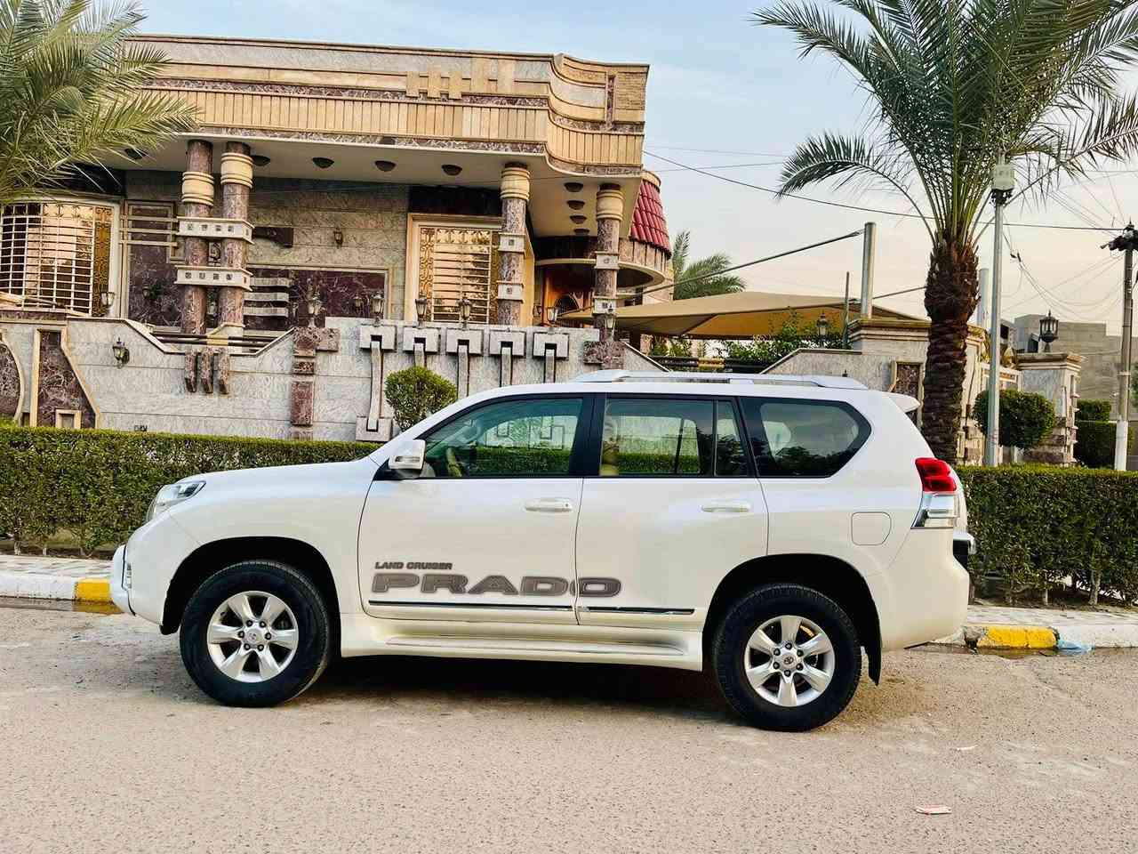 السلام عليكم 

برادو 2013 كويتي كفاله كفاله عامه
من صبغ من بارد من تبديل 

السعر : 285 $  وبيه مجااال 

اتصال : ***********

المواصفات فول ١/١ كويتي معروف

فتحه سلايت 

بصمه 

١٠ ايرباك 

دبل تانكي 

هوك خلفي 

مري شفط وترحيب

فول تحكم استيرن 

كروز سرعه 

داخل صاج ملكي 

دركه صاج 

كشنات جلد 
 

سبير معلك 

محرك 6 سلندر 

دفع رباعي 4x4 

7 راكب 

السياره جديده وبل عافيه عل ياخذهه 

مكان السياره بغداد البلديات بغداد, العراق
