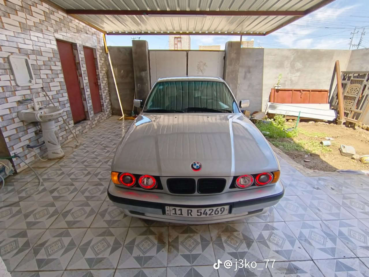 السلام عليكم
BMW
مديل 1991
525 
تزويد M
محرك 2500 مفتوح محركهاا البلاد لا تنقيص ولا تبخير كفاله 
كير كفاله 
سستم لد امامي متكامل وشغال 
كهربايات شغاله 
بك لايت دخاني 
ويل M 
تاير جديد تو سايز 
دعاميات خلفي امامي M
شاشه كار بلي 
دمام صوت 
جام كهرباي
دواخل جلد ابيض واسود 
فتحه سلايت 
السعر 60 وبيها مجال قليل 
مكان السياره ذي قار 
***********
