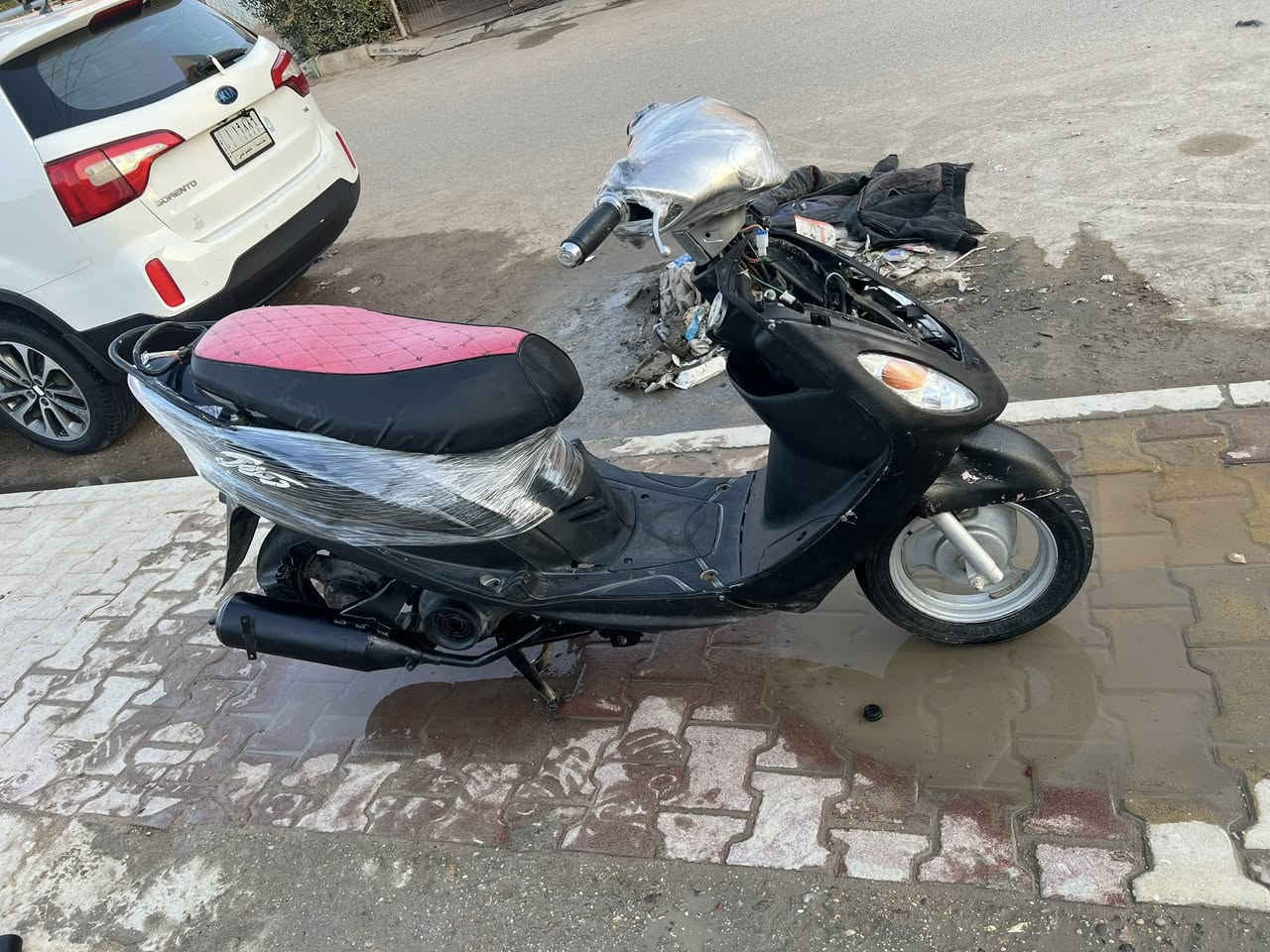 دراجه ماكس منغولي كله شغاله سلف هندر ما مفتوحه الدراجه مال جناي عوزه بس كفر كدام غير الكفر ما عوزه كلشي ناعمه حلوه السعر 400بيه مجال قليل للشراي المكان دوانيه الرقم ***********
