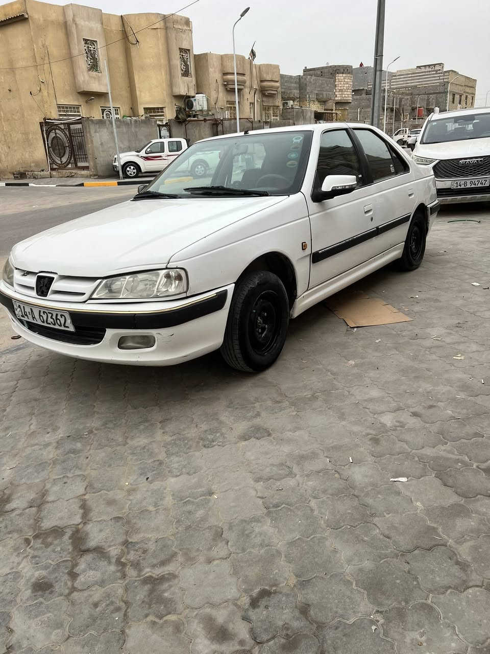 سلام عليكم بيجو باص موديل12بسمي سنويه 29محرك وكير خير من الله سعرها40مكاني الزبير رقمي***********
