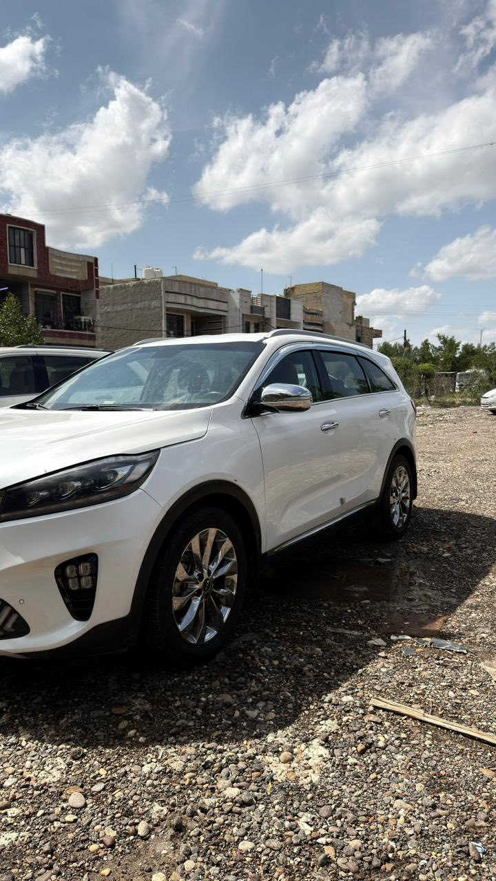 السلام عليكم كيا سورنتو موديل 2019فول ما عدا البنراما 6سلندر باسمي ورقم إنكليزي السياره بغداد والسونار مرفق في  الصور 
ماشيه 175000حقيقي 
السعر 240$وبيها مجال 
للاتصال على هذا الرقم *********** ابو كرار
