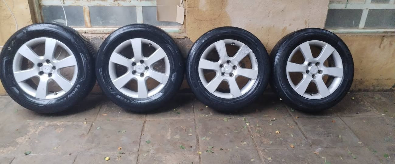 السلام عليكم
تخم ويل مع التايرات سنتافي حجم ١٨
السعر ٢٠٠ الف
النجف الاشرف ***********
