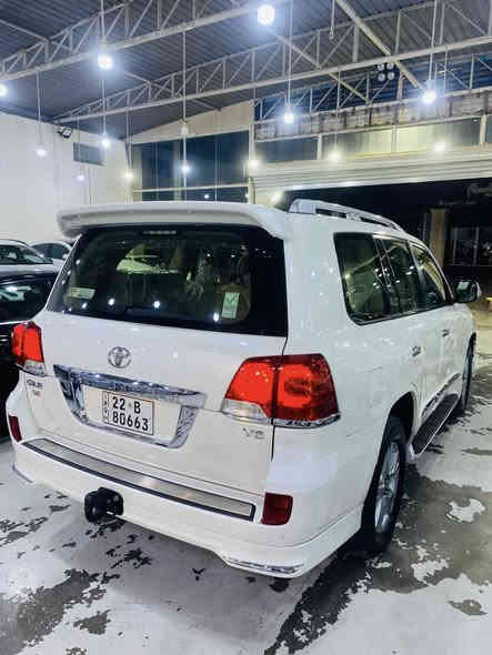 السلام عليكم لاندكروز 2014 ماشية 82 كفالة عامة من الشخط والبارد والصبغ والفتح من كلشي حتة دعاميات
من زيرو على ايدي

محرك ٦ سلندر 4000
 
باسمي رقم اربيل
فول مواصفات ١/١
سلايت
٨ ايرباك 
كشن كهرباء
حساس ناطق
وباقي المواصفات المعروفة
العنوان بغداد البياع
السيارة جديدة جداً بحال الزيرو

السعر ٤٤٠ وبي مجال بسيط

للاستفسار ***********
