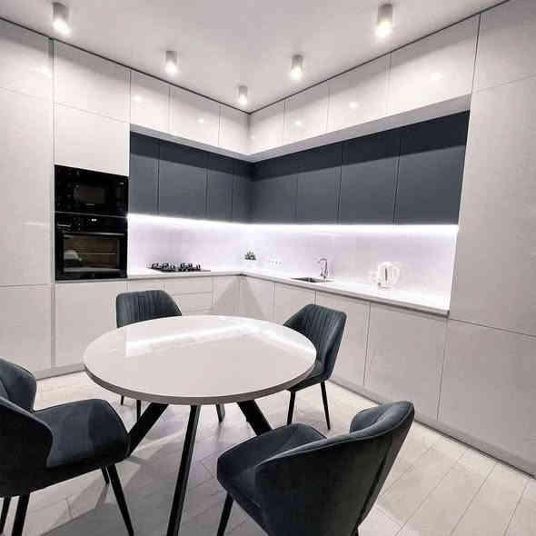 يعلن معمل الغري  عن عمل كافيه الكاونترات بااسعار مناسبه جدا جميع الموديلات التركي والسباني واج دي اف الداخل المنيوم والخارج اج دي اف .للإستفسار على الرقم *********** بي واتساب
