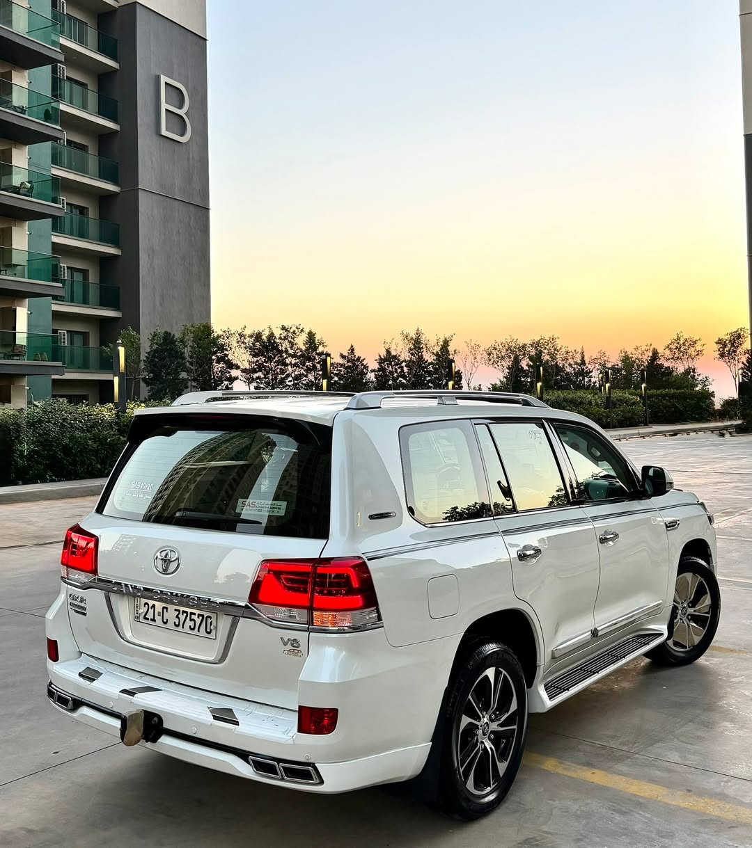 Land cruiser GXR 2021 V6  47,000km
‏Grand turing
لاندكروزر 2021  GXR
‏‎ملاحظە : الاخوان رجائن بس بیع نقد بدون مراوس🫡
أخت زيرو بل كارتون كل عيراق نفص ماكو
‏‎لاندکروزر 2021 SAS
‏‎💎محرک 6 سلندر 
‏‎⌛️ماشي 45,000 ألف كيلو
‏‎💎 بسمطين  +سماعة بيلادي +فرشات بيلادي مجوود 

‏‎💎 مكفولة كفالة عامة من الدعامية إلى الدعامية
‏‎ 💎 بدون صبخ .بدون بارد  ،بدون رصعات ،بدون حتى شخط . حتا رمل مابيها
‏‎دعاميات هم بدون صبغ ،رمل مابي ،لحية بدون صبخ ..بقية كلها بشرط

‏‎🧬فول فول مواصفات
‏‎شاشة كبير لمس 5كاميرا حاسة رادارات
‏‎كاميرات 3 شاشات سيلاد فتحة سقف 
‏‎كشن جلد كشن كاراباي شحن موبایل  8 اريباك تبريد مركزية
‏‎بصمة تشغيل عن بعد باب جاك سلاجة ليد زينون 
‏‎تحكمات ستيرن دبل فوليوم فورويل هوك
‏‎سيارة بها 2 بصمة من شركة جديد جدأ 
‏‎سيـارة عل نظافتها احسبها صفر زيرو

💎 تخم تاير دنلوب الاصلي

‏‎ 💎محرك كير بشرط مامفتوح
‏‎سيارة حيل نظيفة كلشي عل بلاد لوك
‏‎سنوية زنكة كلشي جديد مدفوع لـ2031
‏‎باسمي السنوية بشرط تحويل و خرامة 
‏‎سيارة مابيـها دينار مصرف كامل من كل نواحي

‏‎♻️نفسي يوم /تحويل و وكالة حاظر رقم سلیمانیە
‏‎📍مكانك /داخل سليماني

‏‎☎️موبايل / ***********
💵سعر / 570$ ورقه
