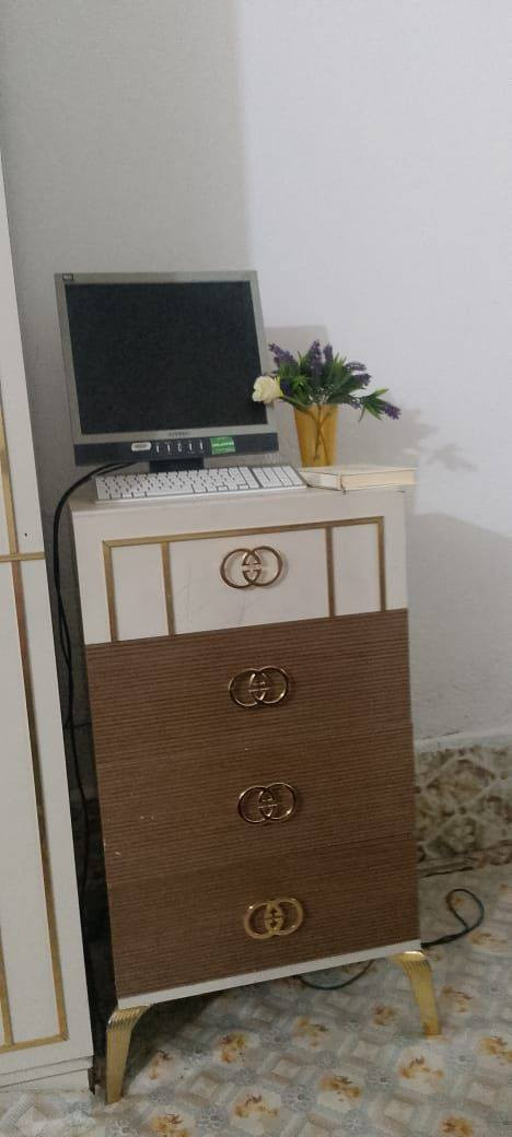 السلام عليكم غرفه تركيه 10قطع نضيفه سعره مليون مكانهه كرمة علي ***********
