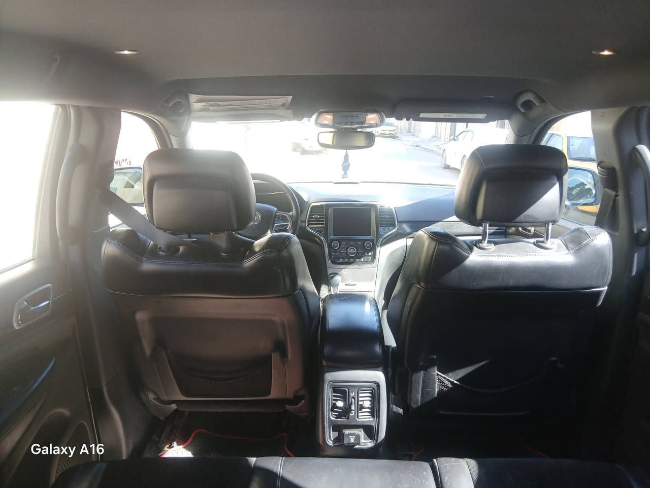 سلام عليكم جيب مديل ٢٠١٨ الاتصال ***********و سعر ١٧٠$ العلاوان بغداد الامين  بيها مجال بسيط
