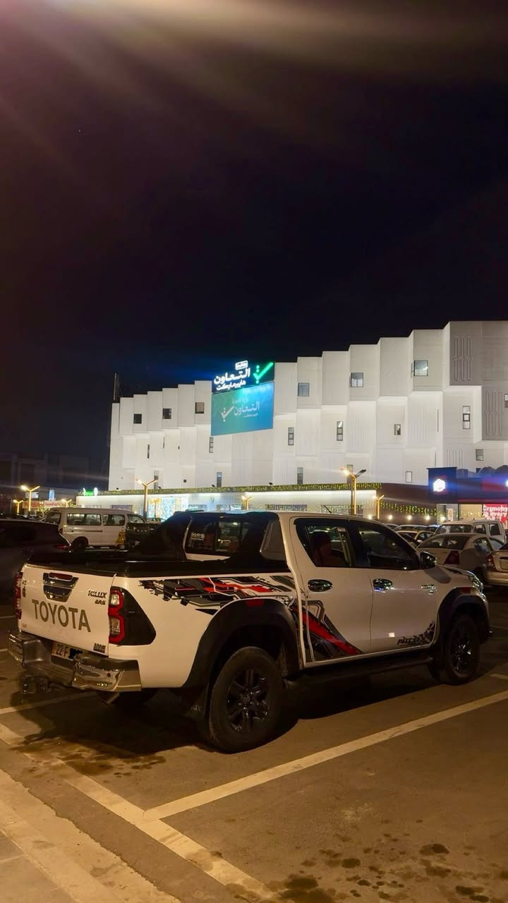 تويوتا هايلوكس 2024 تي ار دي .
السعر 378 ورقة قفل 🔒.
6 سلندر رقم اربيل.
 ماشية 35 الف….. 
مغلفة دواخل كشنات و ارضيه  .
دبل دعامية و هوك و جناح جي ار درع امامي .
مكفولة من كلشي فقط بارد بسيط جداً بلباب صندوك.
بغداد البنوك.
 للتواصل. ***********
