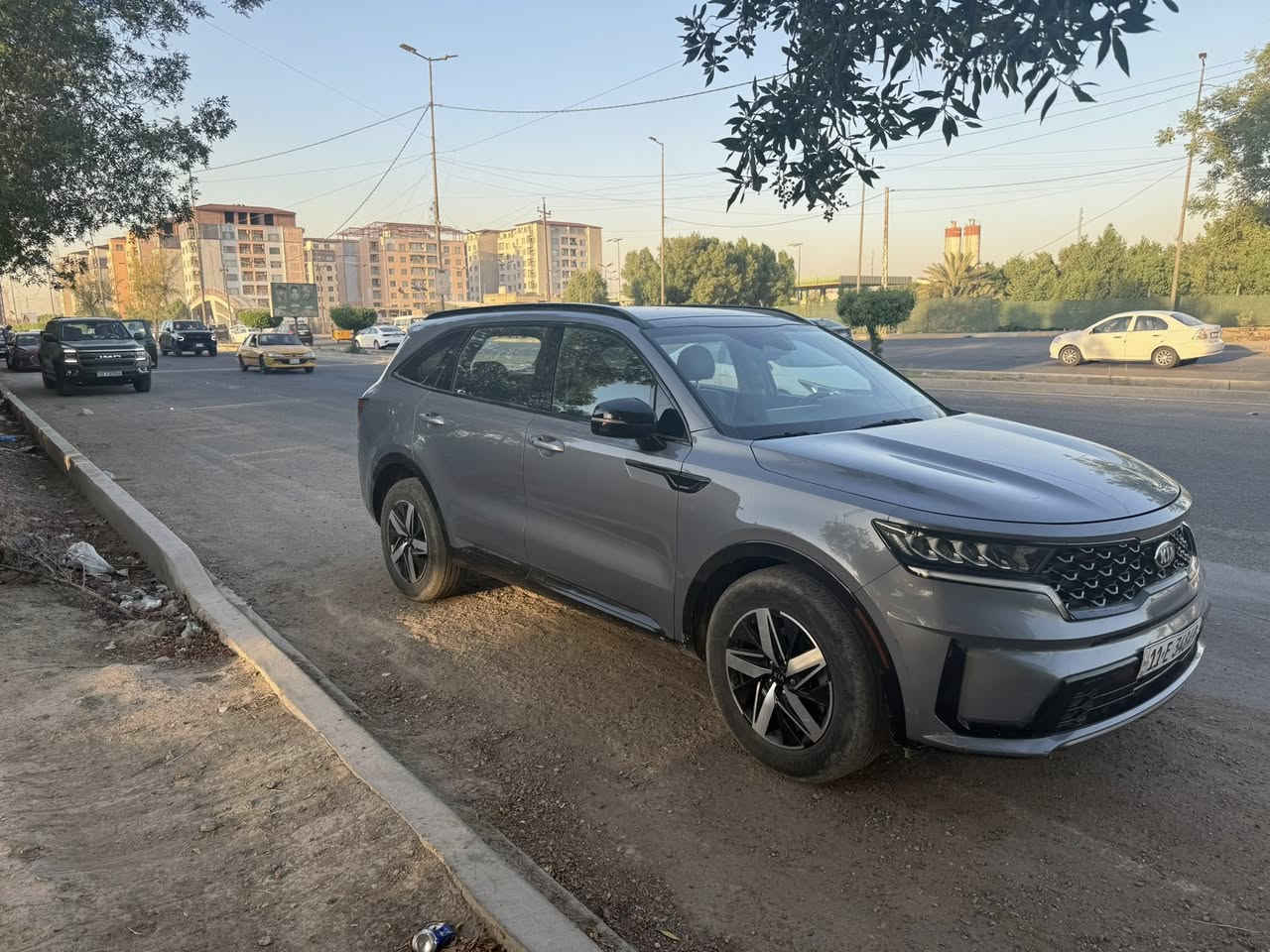 سورنتو 2021 رقم بغداد الإنكليزي سعره 210 بيه قطعتين صبغ ***********
السلام عليكم سورنتو 2021 لون مميز للبيع فقط  
محرك 2500 تيربو 
بيه قطعتين صبغ باب السايق وخلف السايق 
سياره جاهزه من كلشي تبريد ثلج 
***********
مكاني بغداد
