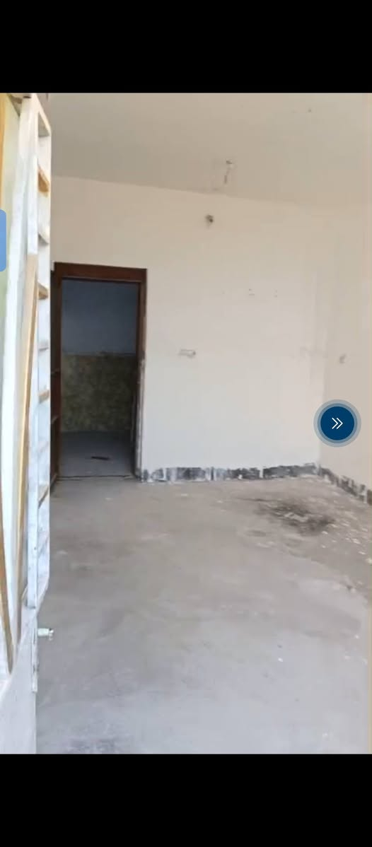 دار للايجار نظيف حي العامل غرفه وصاله وستقبال ومطبخ وصحيات المساحه 80متر السعر 300الف للاستفسار ***********
