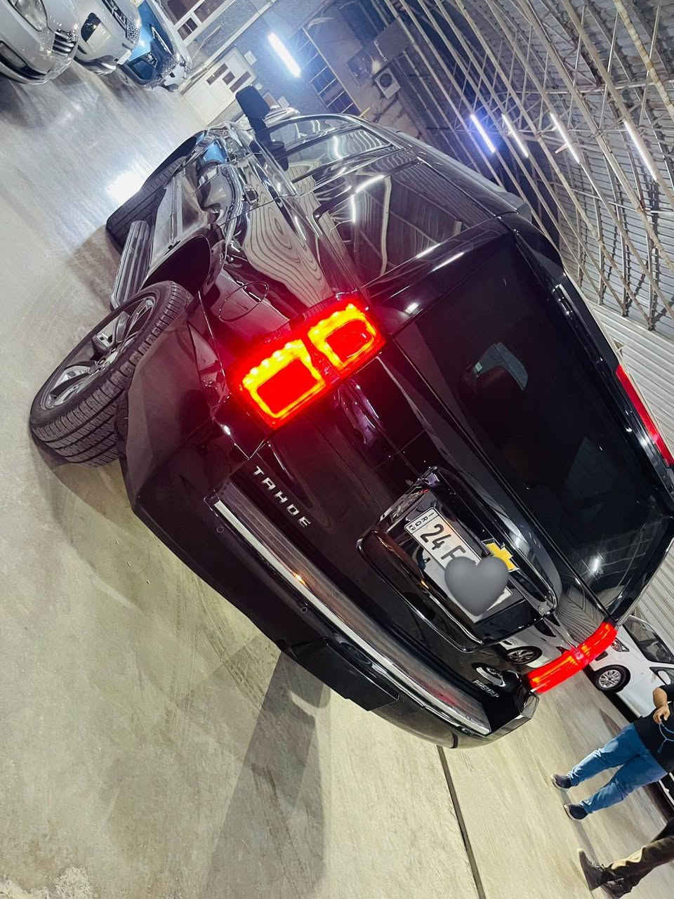 السلام عليكم
تاهو برايمر 
مديل :2020
مكفوله كفاله عامه 
لون اسود 🩶
رقم :دهوك دولي 
مواصفات
جلد 
كشنات كهرباء 
كشنات تدفئه وتبريد 
فتحه سقف 
بصمه 
تشغيل عن بعد 
مكينه8سلندر 
حساسات اماميه خلفيه
ديفيدي بل قماره 
رجاج بكشن سائق تحذير 
وبعد مواصفات التاهو البرايمر معروفه 
للستفسار اكثر اتصال على رقم 
وسعرها بي مجال عند الاتصال
رقم صاحبها :***********
