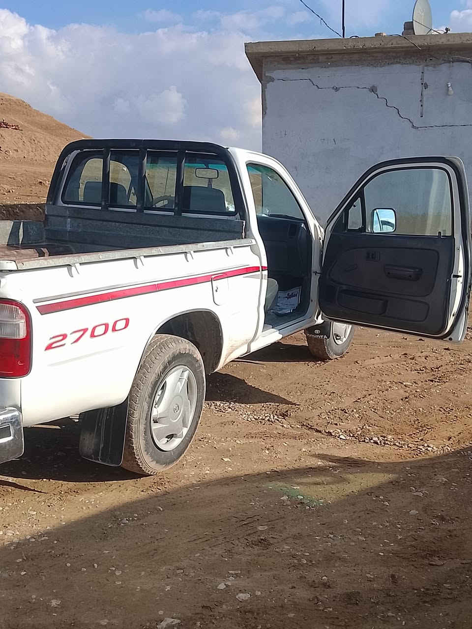 السلام عليكم بيكم البيع موديل 1999محرك وكير وشاصي شرط التحويل ***********
