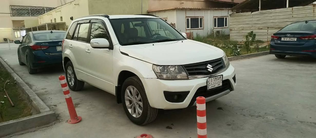 السلام عليكم
سوزوكي كراند فيتارا ١٤ رقم نجف باسمي اني مالكه بالحله 

بيه ٣ قطع صبع وعليه ادامه كامله قبل سبوعين بدلت كازكيت 

وادامه كامله للمكينه رجعته جديده راديتر منظومة تبريد تخم تاير... السعر ١٠٥ وبيه مجال حك الجيه للاستفسار 
رقم تليفوني  ***********
