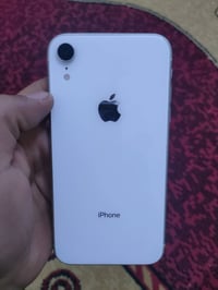 ايفون اكس ار • ذاكره ١٢٨ • بطاريه ١٠٠