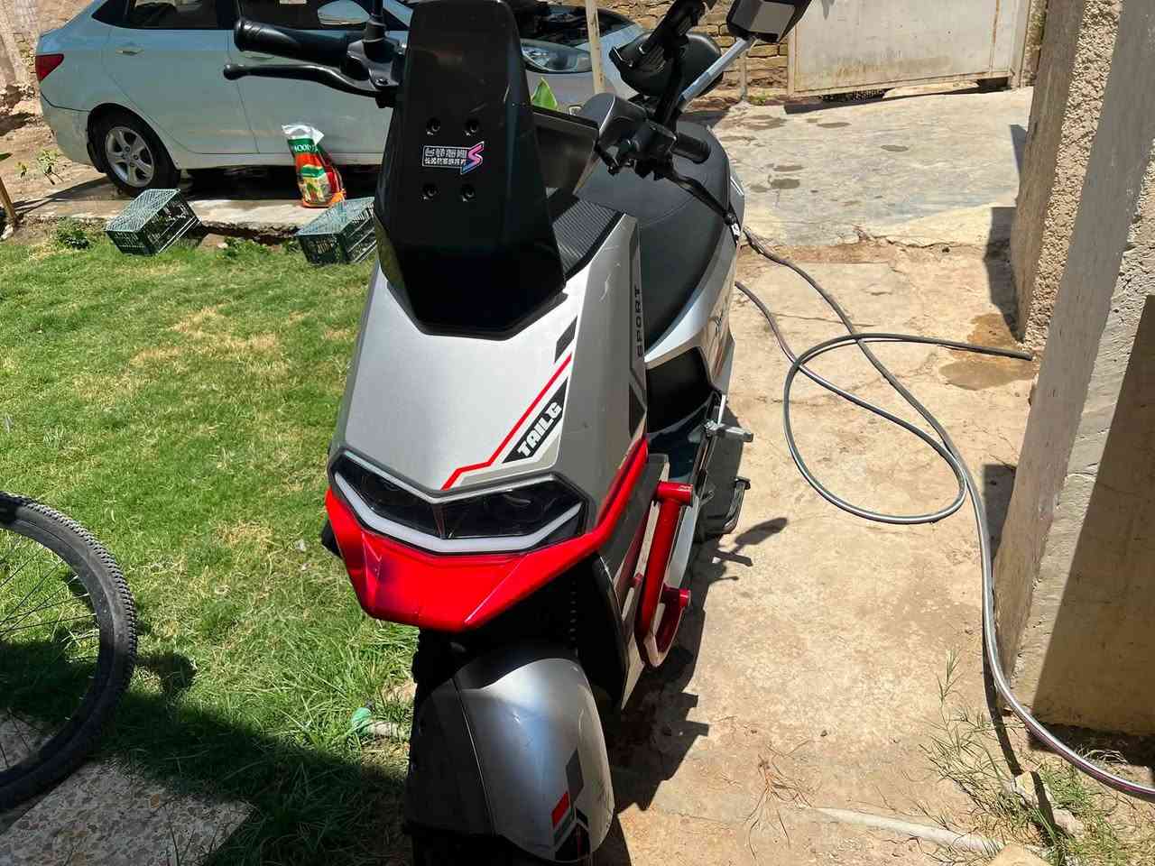 دراجة tailg sport للبيع
الدراجة بيها 6 بطاريات أصليات جدد مال tailg 💯
دراجة 3 سرع السرعه القصوى 80 حقيقي 
دراجة نضيفة جدا وبيها شخوط خفيفه 
العنوان/ سبع إبكار ً
السعر 800 وبيها مجال جدا بسيط 
للأستفسار***********
