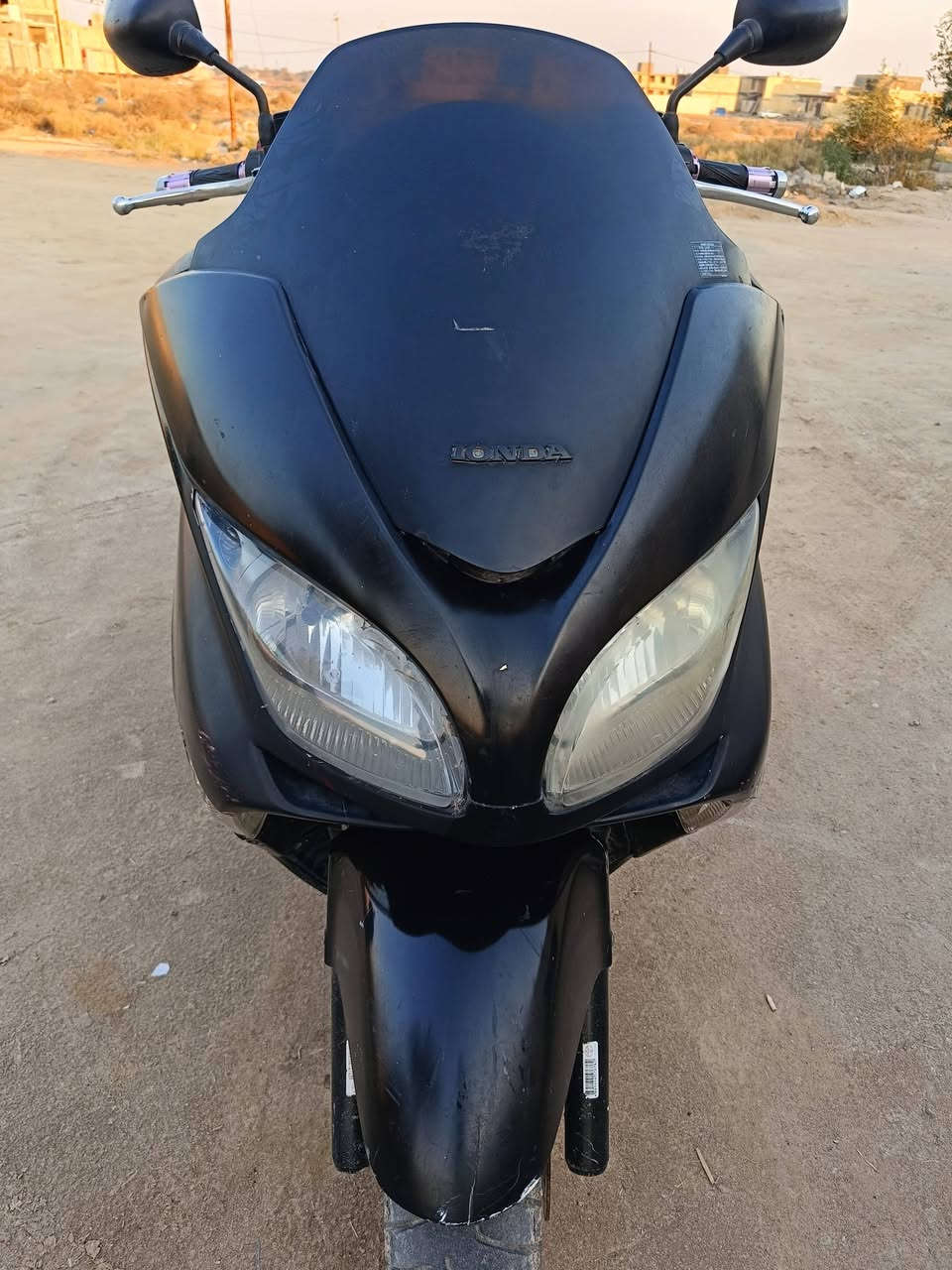 سلام عليكم 
دراجه فورزه 08للبيع 

دراجه شغاله وين متريد 
تجي تكلب وتدلل 
مكان الغراف 
رقم ***********
