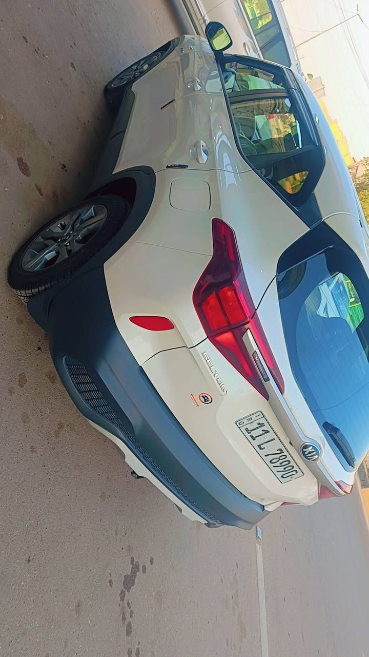 السلام عليكم
كيا سلتوس  موديل ٢١ وارد حادث بلوجه شاصي من كدام  فقط صفحه وحده حادثه بسيط ثلاث قطع صبغ والباقي مكفول تخم تاير محرك وصدر وكير شرط مكفول ماشيه ٥٣ نضيفه جدا مدوشمه جلد بسمي تحويل ثاني يوم هزه جديده *********** بغداد الشعب 
السعر ١٤٨ وبي مجال
