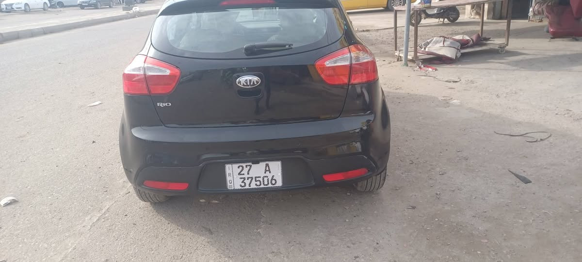 ريو موديل ١٣ مكفوله من لضربه صبغ ٤ قطع خليجي مري شفط لسياره كلش حلو وجاهزه *********** تصال واتساب سعره ٩٠ وبيه مجال
