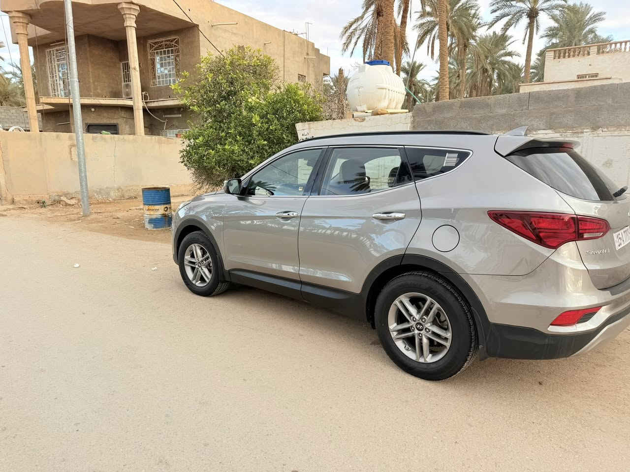 سنتافيا ٢٠١٨ فول عدا الفتحه أربعه سلندر كير محرك مكفول شرط الفحص خمسه راكب سبورت سياره تحويل مباشر 

حادث جاملخ اماي فقط وبيه أماكن بارد 
سعر ١٦٥ وبيها مجال 

***********
