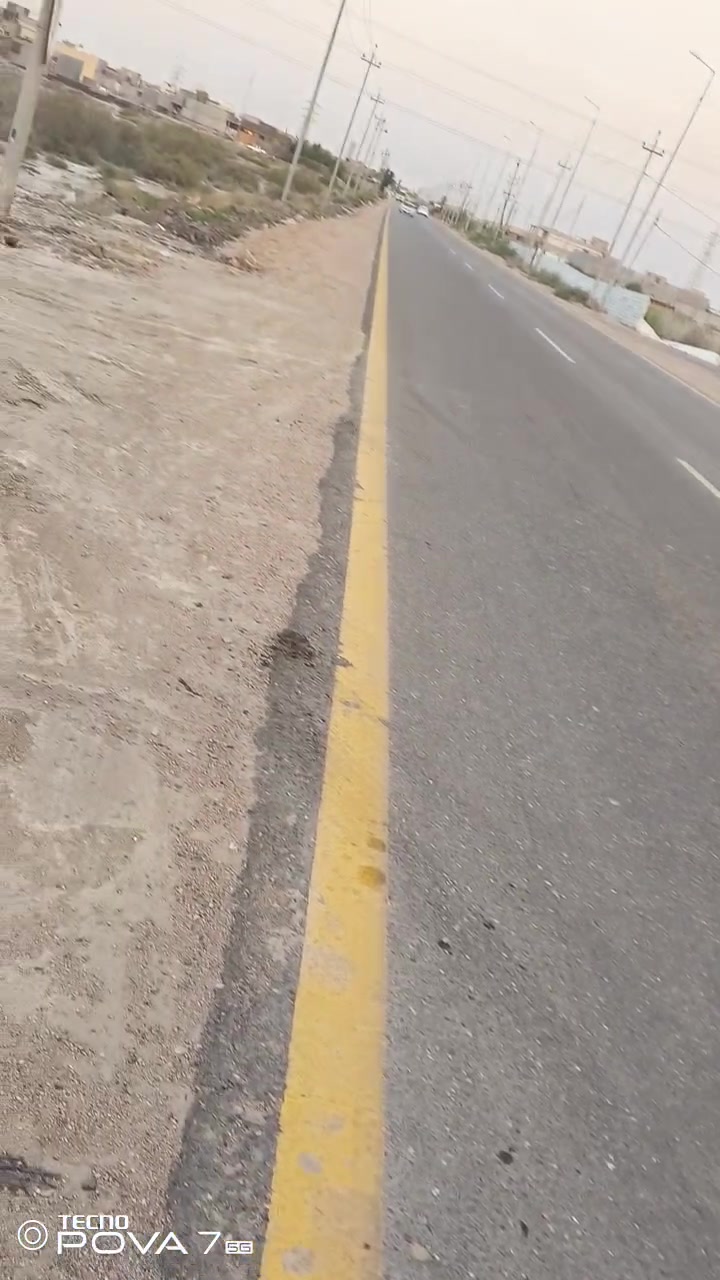 قطعه تجاريه ركن  ٢٠٠متر زراعي بسم شخاص عراقيين
مباشر عله تبليط
مقابيل سيدامي بدايه نزلت المسحب 
