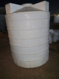 للبيع خزان ماء مستعمل سبوعين فقط سيسكؤ 3 طبقات شرط زلغ مابي سعه 3000 /...