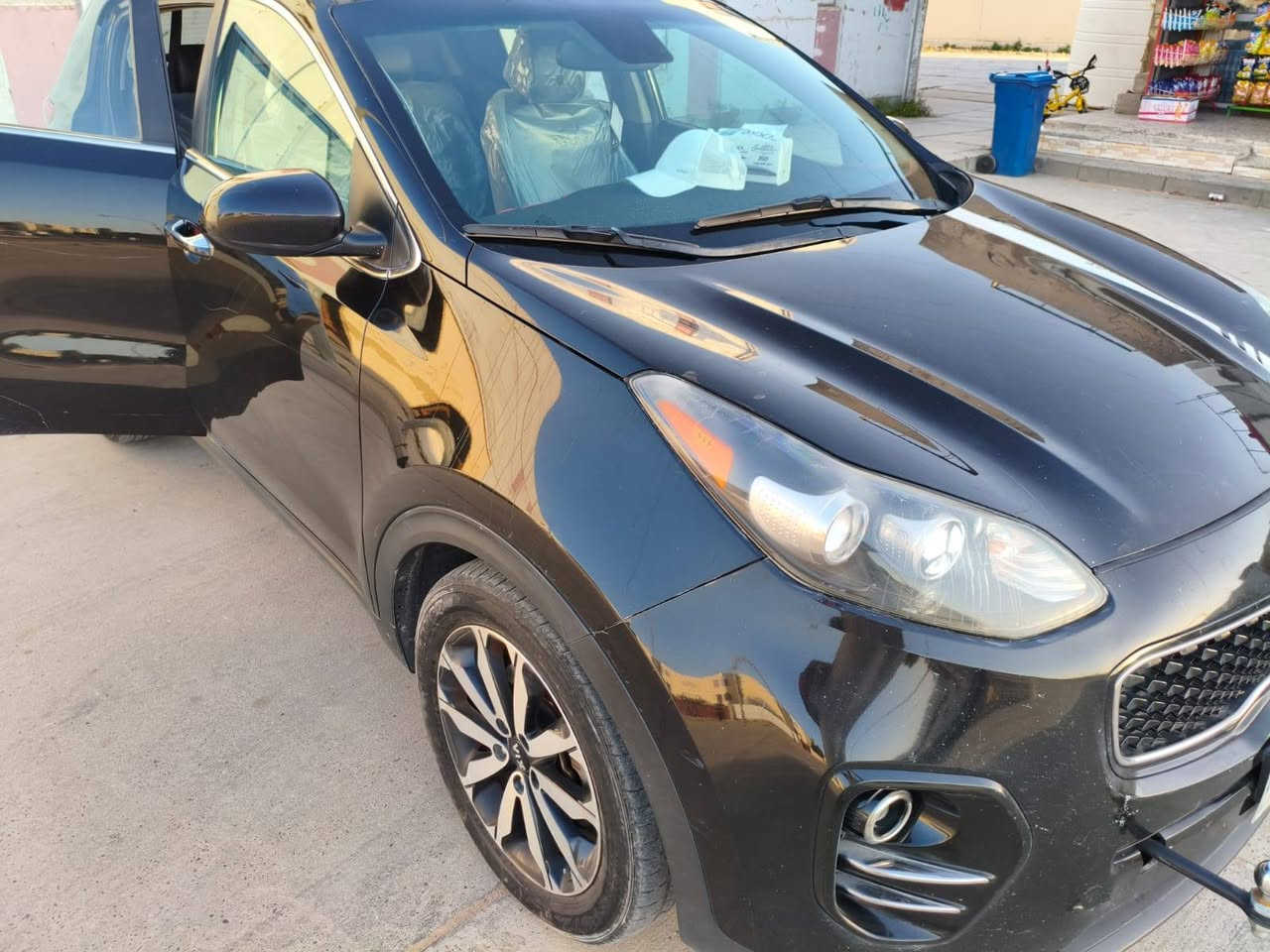 سبورتاج ٢٠١٧ امريكي رقم انبار شرط التحويل حادثها نص جامغ خلفي وباب خلفي بدون دواخل محرك ٢٤٠٠ GDI مفتوح معلاي المحرك يعني بدون دوانز  ماشية 90000 ميل مواصفات شاشة كامرة بصمة مثبت سرعة تايرات خير من الله حدادية خير من الله سعر 145$ ورقة مكانها عامرية الصمود  الاستفسار ***********
