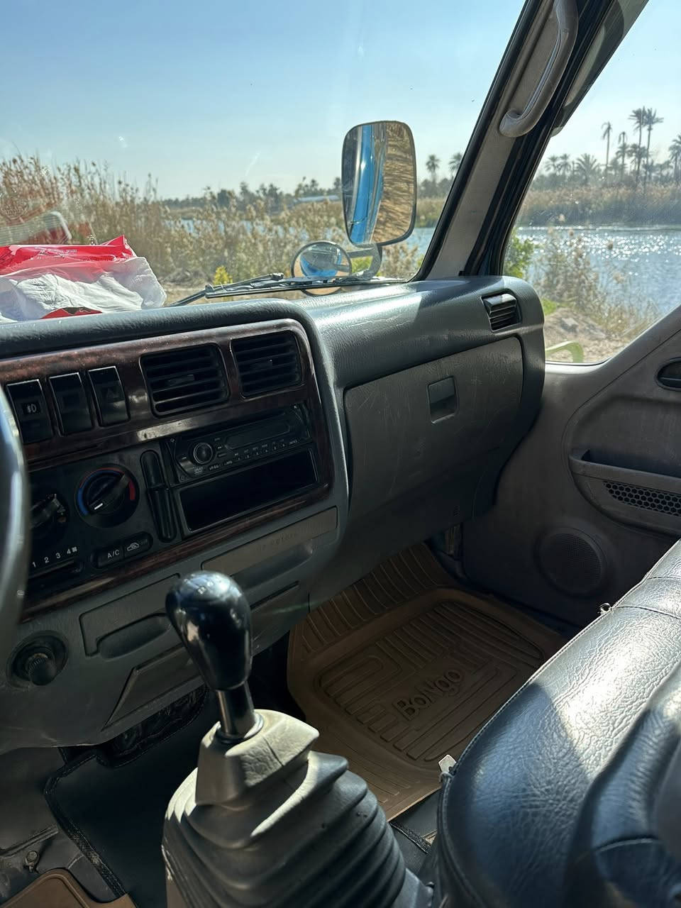 من رخصه الادمن كيا ام عيون للبيع مديل 2001
 السياره نظيفه على وضع الشركه مثل ماتشوف بلصور قطره صبغ مابيه  المحرك مالته خير من الله 
وكير مكفولات مداور ثاني يوم ام الحاكيه 
السياره كارتون سعره 83 وبيه مجال للشراي 
للتواصل ***********
