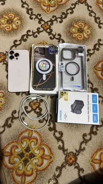 #السلام_عليكم
ايفون 16 بروماكس ذاكرة 256 تيتانيوم لون صحراوي استعمال 3 اشهر نضافة 100‎%‎ بطارية 100‎%‎ ضمان ماستر شرق اوسط وجميع ملحقاته موجودة بالاضافة الى شاحنة 35 واط اصلية من شركة انكر وايضا كفرين سعر الجهاز مليون و 450 الف 
للاستفسار الاتصال على الرقم ‭***********‬
