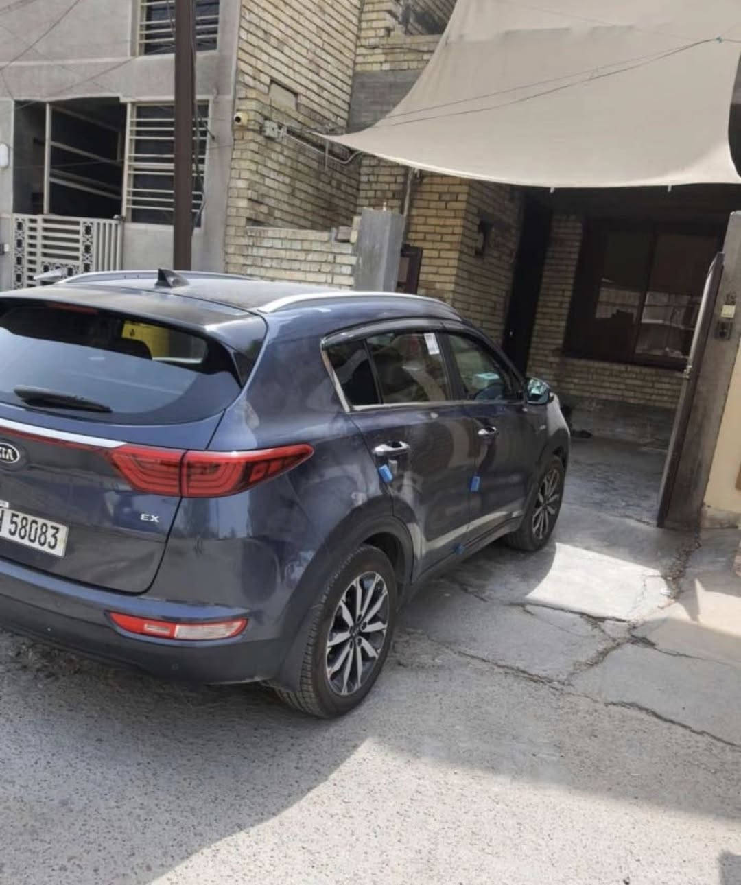 سلام عليكم سبورتج 2017 وارد
السيارة كلين بدون حادث فئة EX فول مواصفات بنوراما 
شتريد مواصفات بيها 

مكانها بغداد حي حطين 

***********
