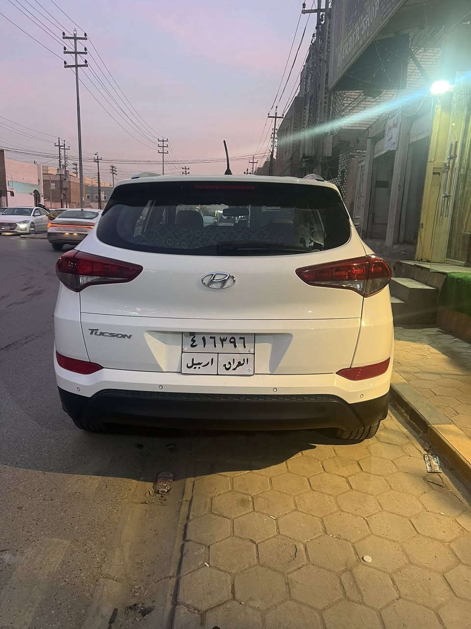 توكسان للبيع مديل 18 
مكفوله من فتح وصبغ كير محرك كله مكفول عده بارد جداً بسيط تبريد قطعتين سايد بريك برجل شاشه كبيره دواخل جديده سياره خليجيه ماشيه 86 
الاستفسار… .
على رقم ***********
أو خاص مكاني نجف
