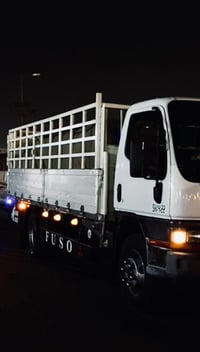 بدي للبيع طول 5متر جاهز محجر جاملقات صفاح فافون ارضيه جكر بليت 0772507...