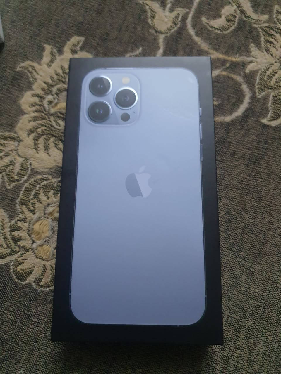 ١٣ برو ماكس ذاكره ٢٥٦ لون بحري بطاريه ٨٣ بشرط انطي بيه ضمان اذا مفتوح او مبدل بي شي السعر ٦٠٠دولار 
***********
