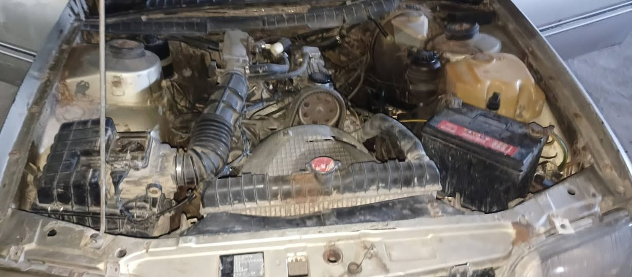 سلام عليكم اوبل اوميكا للبيع جوه الموديل 88 رقم نجف راعيه يمي سعر 15 وبيه مجال بيع مستعجل مكينه وكير زينات حداديه زينه مكان ديوانيه غماس هاذه رقمي ***********
