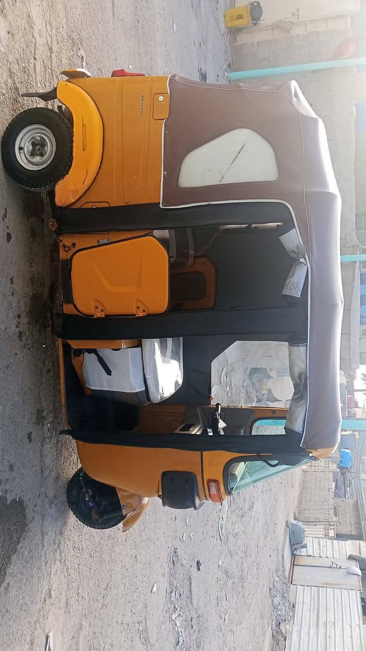 من رخصة الادمن
تكتك لون اصفر موديل 2021 مرقمة وسنوية بيها باقي بس استلام اللوحات العنوان الامين الثانيه قرب الخمسين دار
السعر 7 ملايين ونص وبيها مجال بسيط
***********
