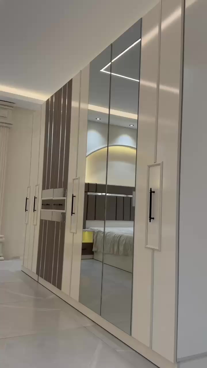 غرف جنن واقساط توصيل مجاني*موديل   مريم      المودرن*
*10 قطع*.    *320سم*

*1- ضهر بلوك*

*2- برغي وچوي حديد*
  
*سرير مخزن جك*

*5- شغل درجه اولى*

•••       *السعر🔥 مليون و750🔥  •••*السعر ثاب


**إذا كنت صاحب هذا الإعلان وتريد حذفه لأي سبب، رجاءا أرسل رسالة إلى الدعم الفني**