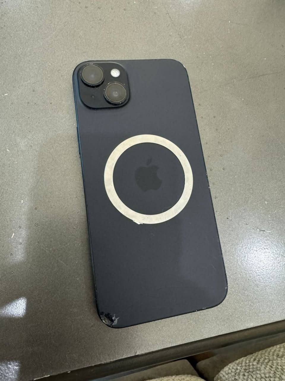 للبيع ايفون 15 برو ماكس ذاكره 256 السعر 750 الف للتواصل *********** مكاني بغداد
