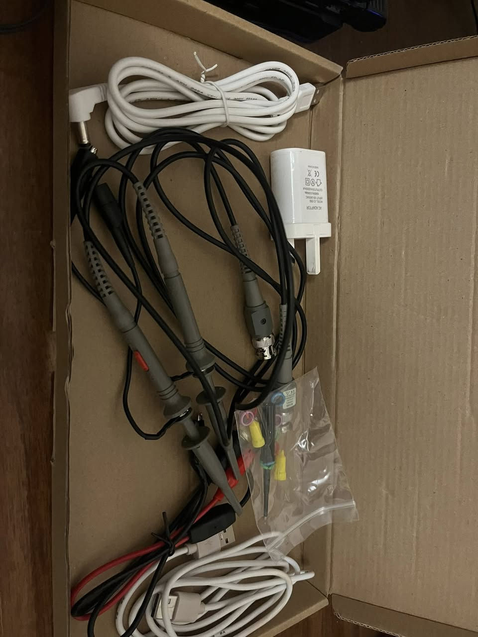 السلام عليكم ورحمة الله وبركاته
جهاز اوسليسكوب 1gh
dabble channel 
مع مولد اشارة 
السعر ٢٢٥$ 
مكاني بغداد الاعظمية 
الجهاز غير مستخدم مع كافة الملحقات 
موبايل *********** 
مهندس طارق
