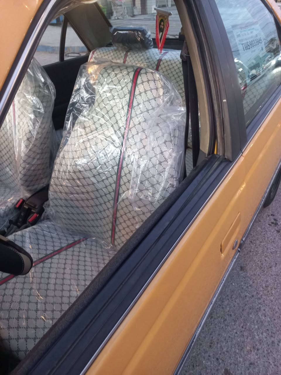 السلام عليكم سياره بيجو بارص ٢٠٠١٥ بابل رقم انكليزي باقي عله استلام اللوحات كي،مكينه تخم تاير تبريد كهربائيات تدفئة السياره جاهزه بيه بس الجاملغ الخلفي صفحة السايق معمرمكان السياره بغدادمدينة الحريه رقم الهاتف ***********السياره بسم عمي هزه مساقطه يعني كبل تحول السعر ٣٨ وبيه مجال بسيط
