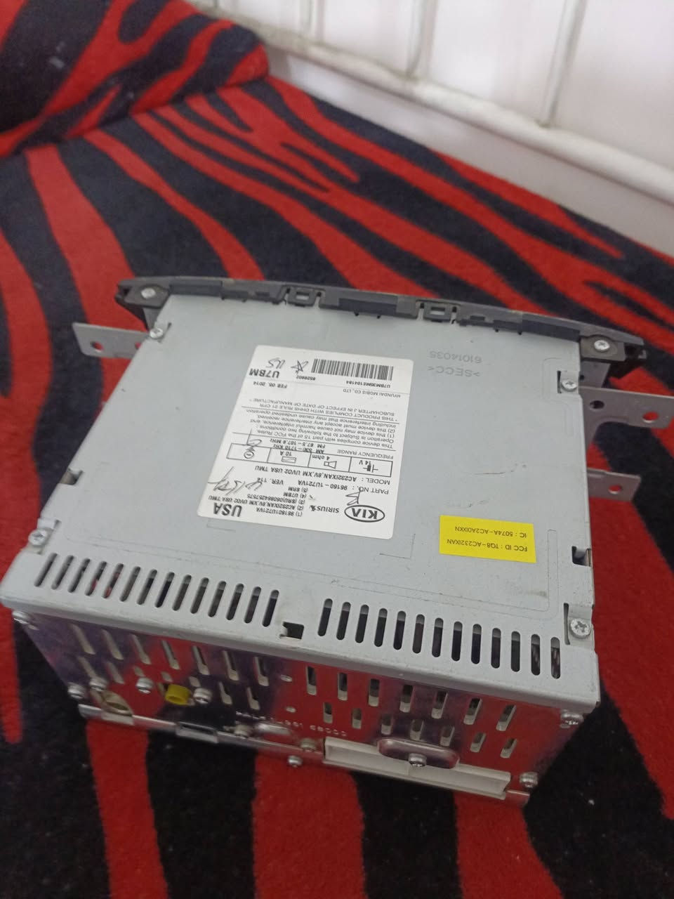 سلام عليكم للبيع مسجل انتراء المسجل جديد شغال كلشي ما بي العنوان بغداد حي اور السعر 75وبي مجال اتصال ***********
