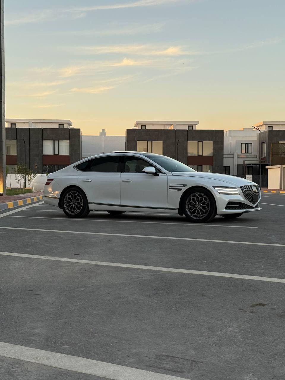 جينسيز g80وراد أمريكي موديل ٢٣ فئه رويال نص فول محرك ٢٥٠٠ تيربو اربعه سلندر داخل ازرق غامق بدون لوحات عداد المسافه ١٩ الف ميل مشي امريكا السياره جديده لوك السعر ٢٩٠ بيع او مراوس حسب الرغبه للاستفسار ***********عنواني بصره
