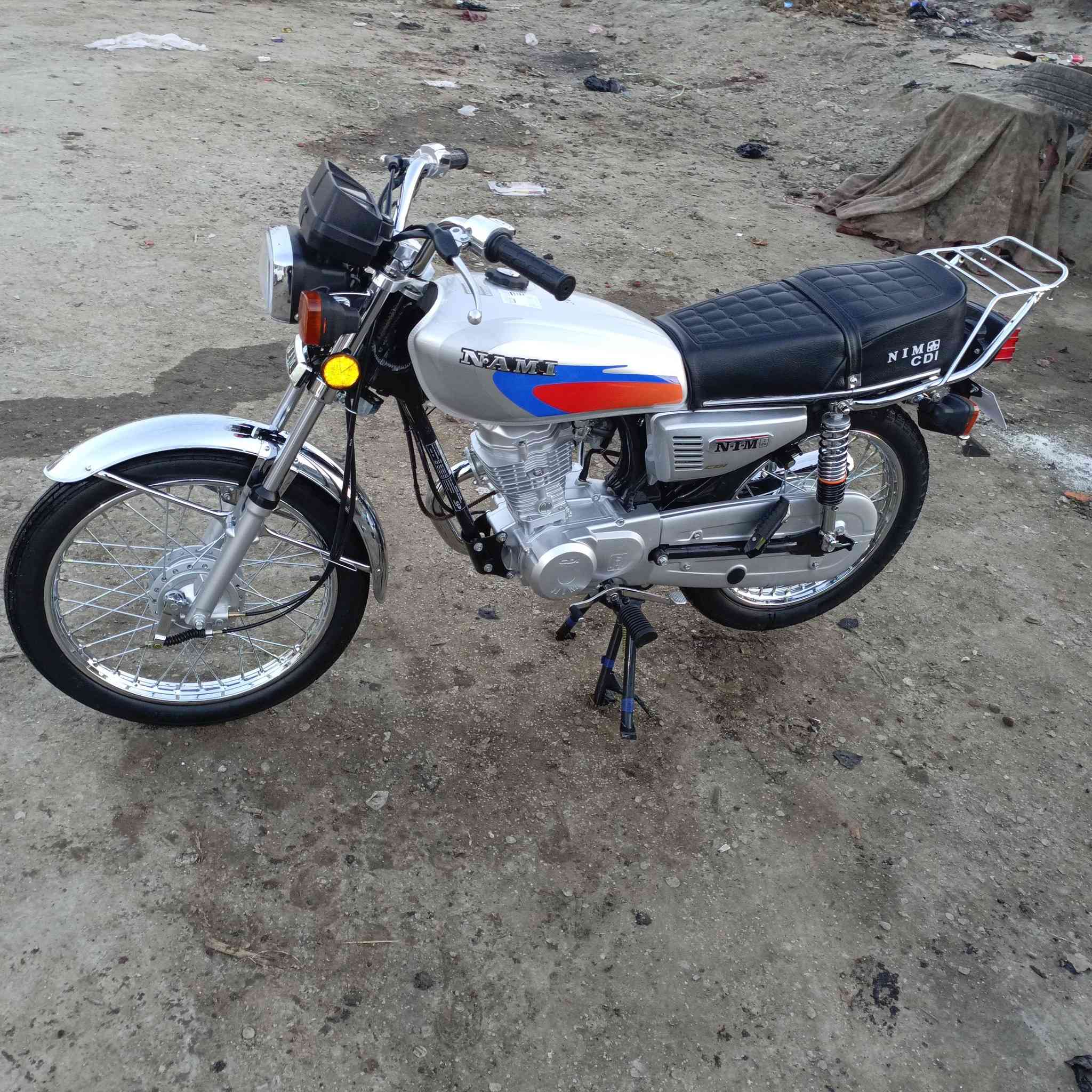 السلام عليكم ورحمه الله وبركاته  دراجه للبيع حلوه ونظيفه  صارله ايام من انسحكت  دراجه نامه متياز الباب الاول   اخت  نامه الصلي  اوراق  اسكنر   مكينه ما  واصلته صبانه  
 دراجه سعر  925 رقم الهاتف ***********
