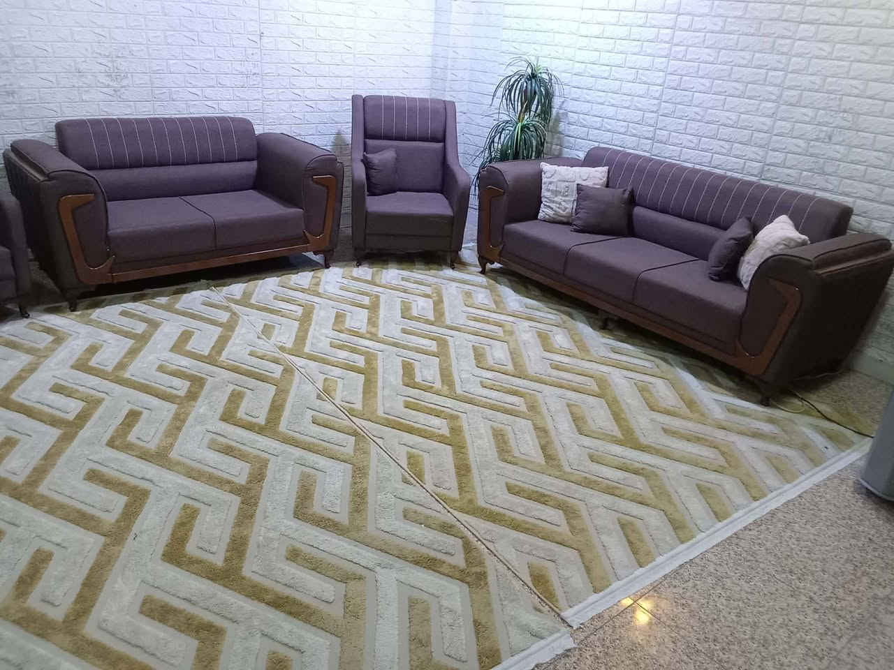 تخم سوكي نضيف جداً مابيه ئي ضرار 10مقاعد سعر 450او بيه مجال


**إذا كنت صاحب هذا الإعلان وتريد حذفه لأي سبب، رجاءا أرسل رسالة إلى الدعم الفني**