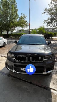 للبيع بدون مراوس  جيب لاريدو موديل 2023   السيارة 7 راكب     جاملغ وبي...