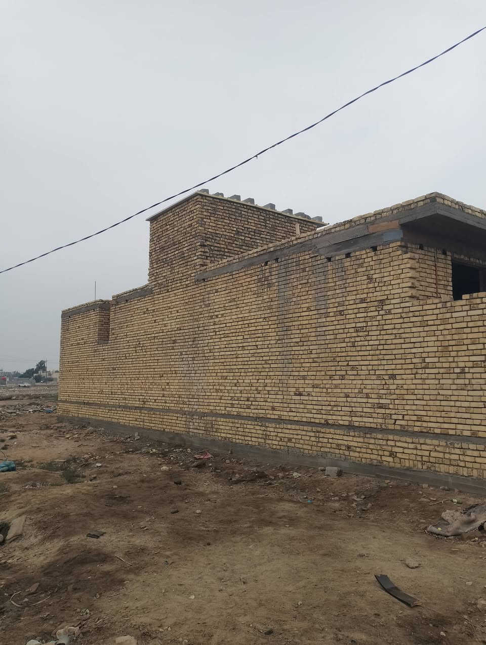 البيت البيع الناصرية منطقة سيدخضير بناء حديث بناء طابوق مساحة 200 تصال على رقم الهاتف ***********
